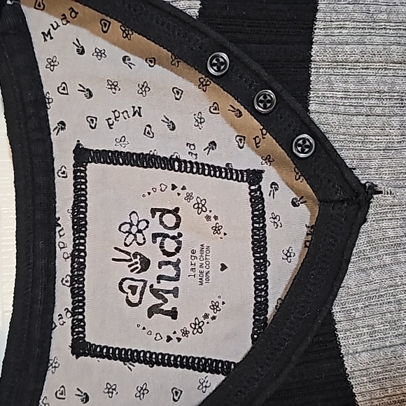 Mudd Striped V-Neck Sweater Gray Black Size L - Picture 2 of 3